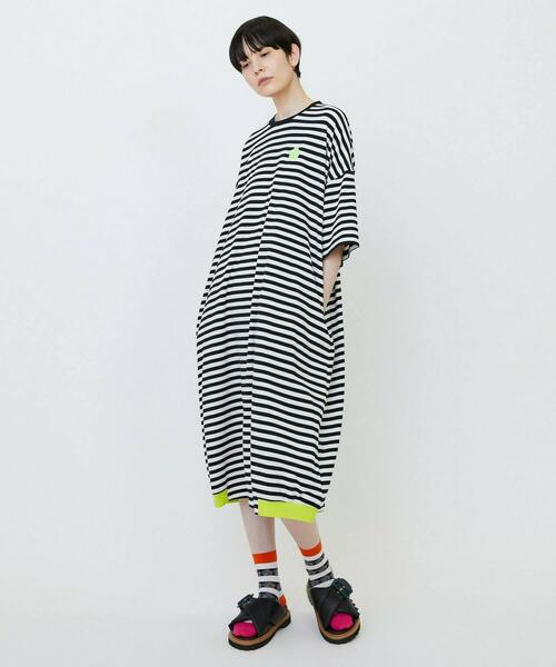 FRAPBOIS(フラボア)の「ボーダーカットワンピ(ワンピース・レディース・ブルー/ホワイト・1)」の10枚目の写真