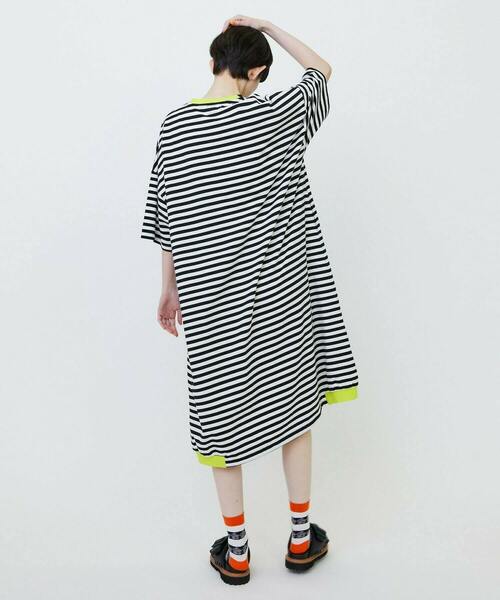 FRAPBOIS(フラボア)の「ボーダーカットワンピ(ワンピース・レディース・ブルー/ホワイト・1)」の11枚目の写真