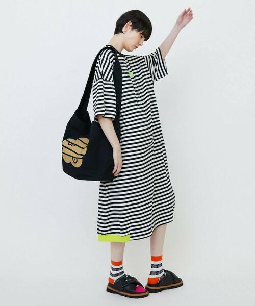 FRAPBOIS(フラボア)の「ボーダーカットワンピ(ワンピース・レディース・ブルー/ホワイト・1)」の13枚目の写真