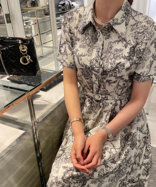 LAFFMO(ラフモ)の「トワルドジュイ風ベルト付きシャツワンピース(ワンピース・レディース・ブルー/ブラック・F)」の5枚目の写真