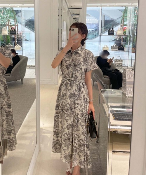 LAFFMO(ラフモ)の「トワルドジュイ風ベルト付きシャツワンピース(ワンピース・レディース・ブルー/ブラック・F)」の6枚目の写真