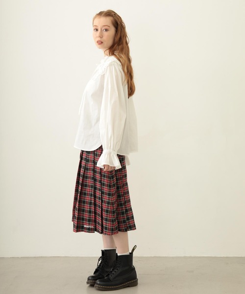MILKFED.（ミルクフェド）の「MULTI RUFFLE COLLAR BLOUSE（シャツ/ブラウス・レディース・ブラック/ホワイト/ベージュ・ONE SIZE）」の13枚目の写真