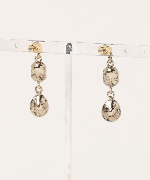 欧州航路（オウシュウコウロ）の「【欧州航路】レトロドロップピアス（ピアス（両耳用）・レディース・ネイビー/グリーン/レッド/クリア・FREE）」の5枚目の写真