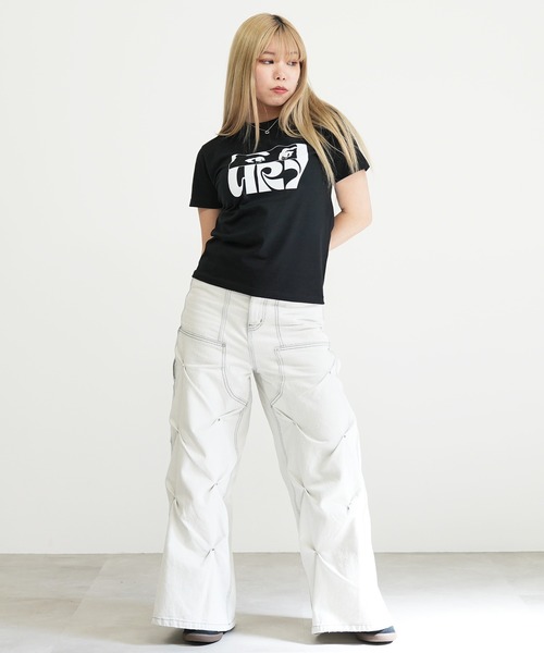 BASIS(ベイシス)の「ENAコラボTシャツ EYEロゴ Tシャツ カットソー 半袖 ダンス 練習着(Tシャツ/カットソー・レディース・ブラック/ベージュ/ホワイト・SMALL/MEDIUM/LARGE/150)」の14枚目の写真