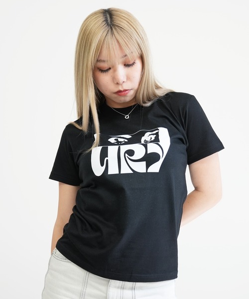 BASIS(ベイシス)の「ENAコラボTシャツ EYEロゴ Tシャツ カットソー 半袖 ダンス 練習着(Tシャツ/カットソー・レディース・ブラック/ベージュ/ホワイト・SMALL/MEDIUM/LARGE/150)」の16枚目の写真