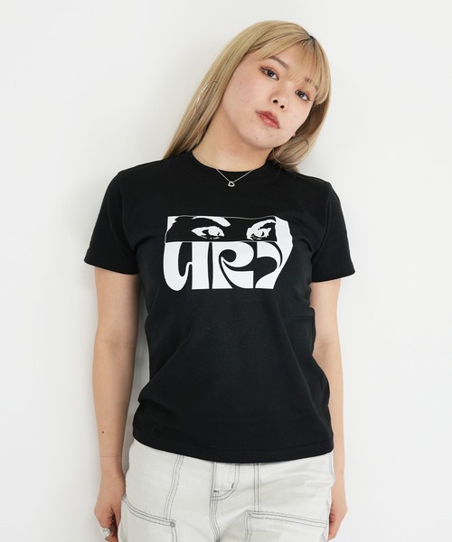 BASIS(ベイシス)の「ENAコラボTシャツ EYEロゴ Tシャツ カットソー 半袖 ダンス 練習着(Tシャツ/カットソー・レディース・ブラック/ベージュ/ホワイト・SMALL/MEDIUM/LARGE/150)」の17枚目の写真