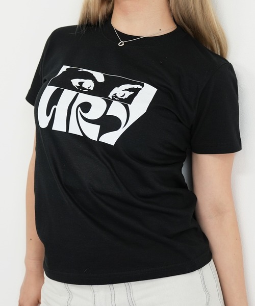 BASIS(ベイシス)の「ENAコラボTシャツ EYEロゴ Tシャツ カットソー 半袖 ダンス 練習着(Tシャツ/カットソー・レディース・ブラック/ベージュ/ホワイト・SMALL/MEDIUM/LARGE/150)」の20枚目の写真