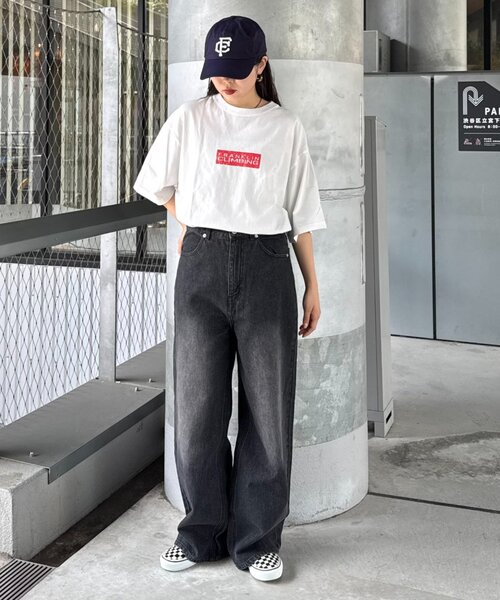 Franklin Climbing（フランクリンクライミング）の「【Franklin Climbing】ユニセックスレッドロゴプリントTEE（Tシャツ/カットソー・レディース・ホワイト/ブラック/ライトグレー・MEDIUM/LARGE）」の6枚目の写真