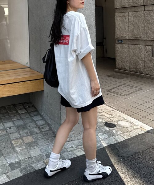 Franklin Climbing（フランクリンクライミング）の「【Franklin Climbing】ユニセックスレッドロゴプリントTEE（Tシャツ/カットソー・レディース・ホワイト/ブラック/ライトグレー・MEDIUM/LARGE）」の16枚目の写真