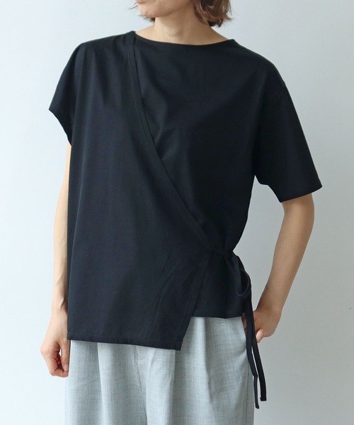 yuni(ユニ )の「スピンギザコットン カシュクールプルオーバー(Tシャツ/カットソー・レディース・ブラック/ブルー/グレー・FREE)」の2枚目の写真