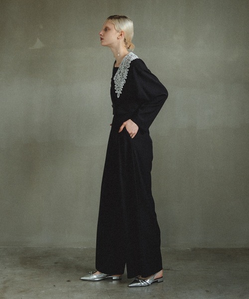 et.UNiVER（エトユニベール）の「Big collar setup（パンツドレス