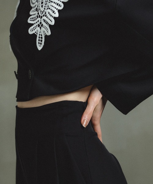 et.UNiVER（エトユニベール）の「Big collar setup（パンツドレス・レディース・ブラック×ホワイト/ブラウン/ライトカーキ・SMALL/MEDIUM/LARGE）」の14枚目の写真