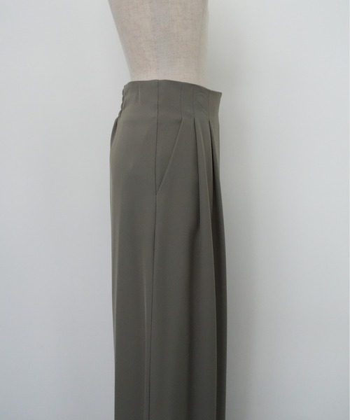 Big collar setup（パンツドレス）｜et.UNiVER（エトユニベール）の