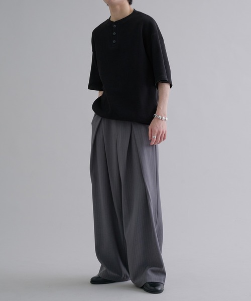 epnok（エプノック）の「ワッフルヘンリーネック半袖Tee（Tシャツ/カットソー・メンズ・グレー/ブラック/ブラック系その他・SMALL/MEDIUM/LARGE）」の7枚目の写真