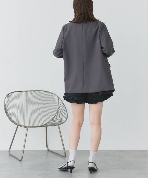 ad thie(アドティエ)の「ヘムフリル ショートパンツ(その他パンツ・レディース・ブラック/ブルー・FREE)」の5枚目の写真