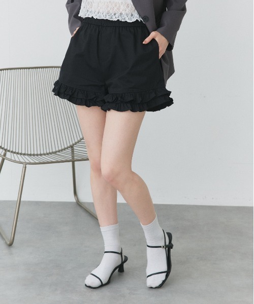 ad thie(アドティエ)の「ヘムフリル ショートパンツ(その他パンツ・レディース・ブラック/ブルー・FREE)」の7枚目の写真