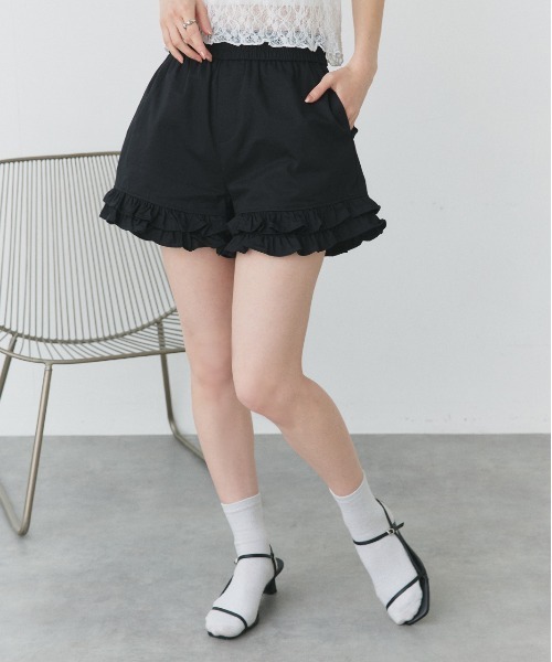 ad thie(アドティエ)の「ヘムフリル ショートパンツ(その他パンツ・レディース・ブラック/ブルー・FREE)」の9枚目の写真
