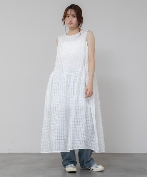 HEILIS(ヘイリス)の「ジャガードボリュームワンピース / ミドル丈 ロング丈 夏服 春服 秋服 韓国 シアーワンピース チェック ノームコア カジュアル シティガール ホワイト ブラック ピンク マタニティ(ワンピース・レディース・ブラック/オフホワイト/ピンク・FREE)」の15枚目の写真