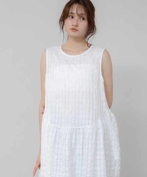 HEILIS(ヘイリス)の「ジャガードボリュームワンピース / ミドル丈 ロング丈 夏服 春服 秋服 韓国 シアーワンピース チェック ノームコア カジュアル シティガール ホワイト ブラック ピンク マタニティ(ワンピース・レディース・ブラック/オフホワイト/ピンク・FREE)」の20枚目の写真