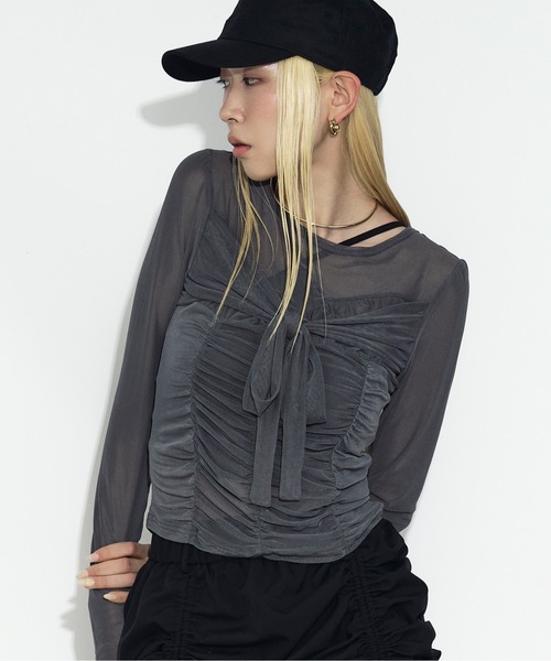 Ezick（エジック）の「shirring sheer ビスチェシアートップス（Tシャツ/カットソー・レディース・グレー/ブラック・FREE）」の6枚目の写真