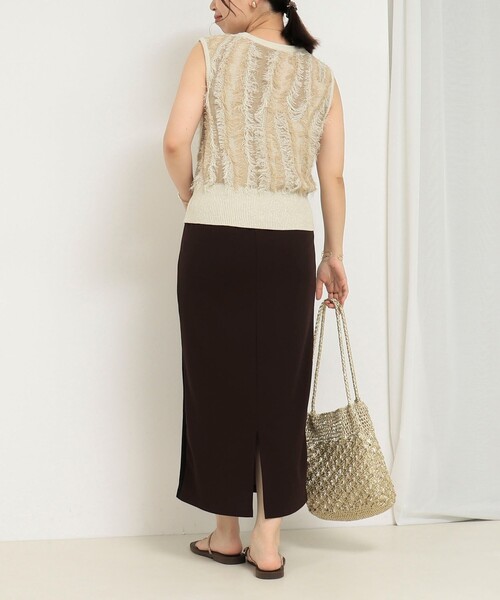 MICO COULIER（ミコクリエ）の「強撚シャギーグラデーションベスト（ニット/セーター・レディース・ベージュ/チャコールグレー・38）」の9枚目の写真