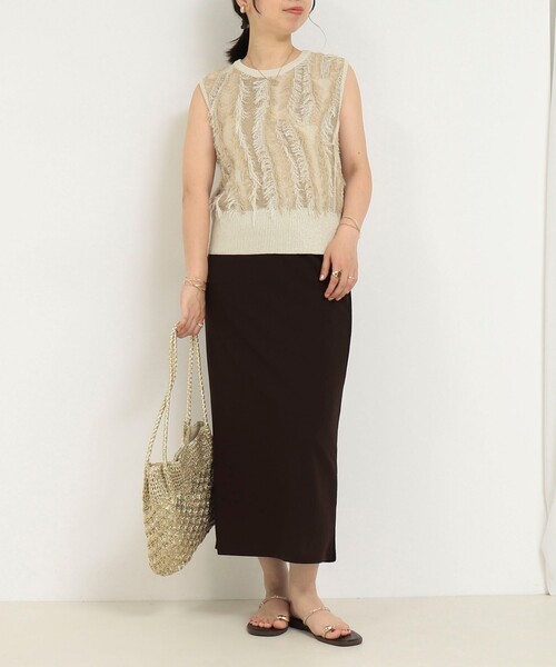 MICO COULIER（ミコクリエ）の「強撚シャギーグラデーションベスト（ニット/セーター・レディース・ベージュ/チャコールグレー・38）」の11枚目の写真