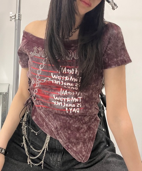 Figments（フィグメンツ）の「ROCK&ROLLオフショルT（Tシャツ/カットソー・レディース・ブラック/レッド・FREE）」の8枚目の写真