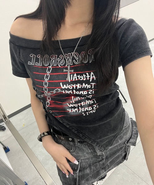 Figments（フィグメンツ）の「ROCK&ROLLオフショルT（Tシャツ/カットソー・レディース・ブラック/レッド・FREE）」の17枚目の写真