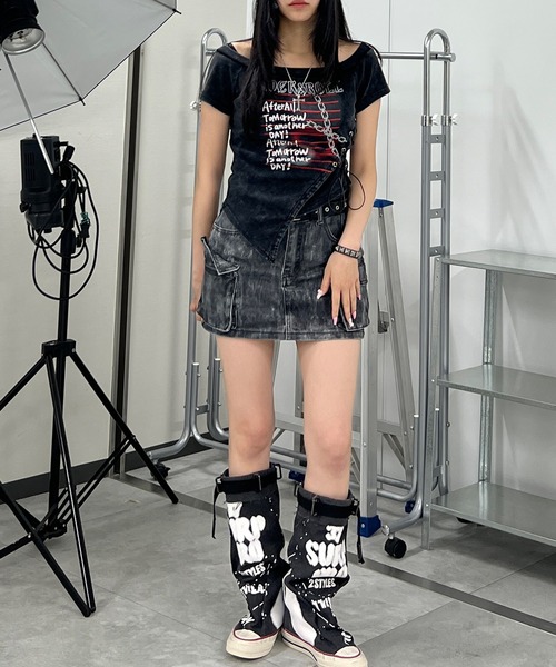 Figments（フィグメンツ）の「ROCK&ROLLオフショルT（Tシャツ/カットソー・レディース・ブラック/レッド・FREE）」の16枚目の写真