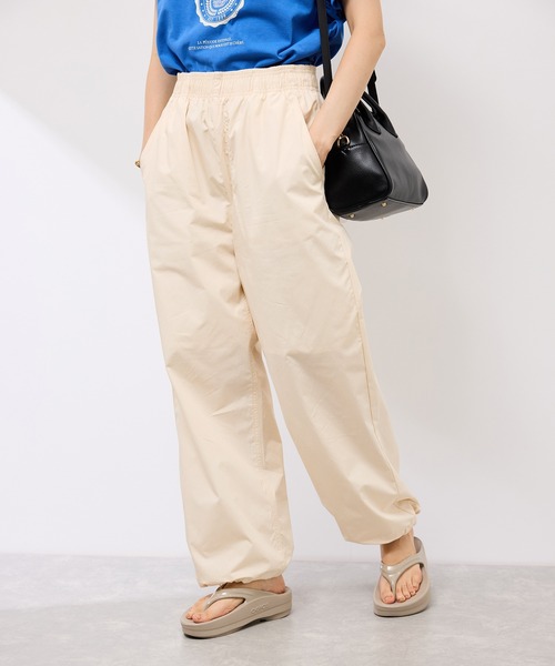 Dickies(ディッキーズ)の「【Dickies】コットンダンプドロストリラックスパンツ(その他パンツ・レディース・ブラック/キナリ/サックスブルー・38/40)」の2枚目の写真