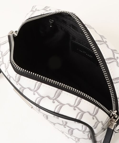 JILL STUART（ジルスチュアート）の「JILL STUART(ジル スチュアート)　ブランチ　ショルダー（ショルダーバッグ・レディース・ブラック/ピンク/チョコ・FREE）」の6枚目の写真