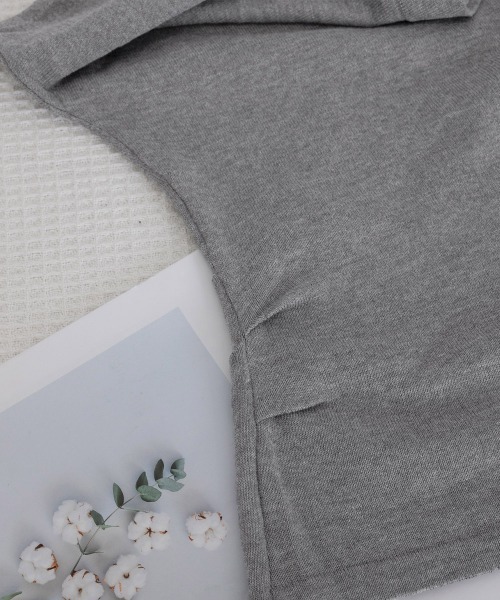 Miniministore(ミニミニストア)の「オフショルダーカットソー サイドギャザー(Tシャツ/カットソー・レディース・ブラック/ホワイト/グレー/ブラック系/グレー系・FREE)」の8枚目の写真