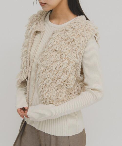 KBF(ケイビーエフ)の「ループニットベスト(ベスト・レディース・チャコールグレー/ベージュ/グレー/ブラウン・ONE)」の9枚目の写真