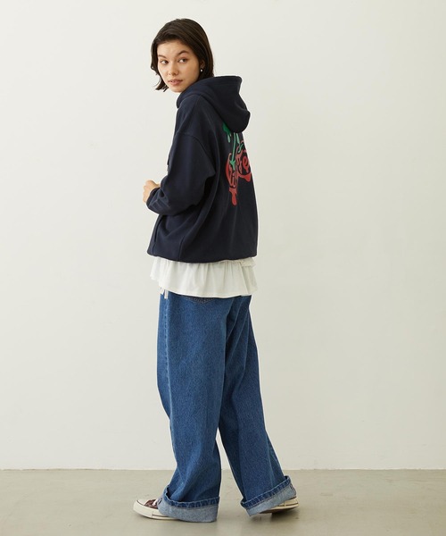 MILKFED.(ミルクフェド)の「MELTY CHERRY SWEAT HOODIE(パーカー・レディース・オフホワイト/ライトブルー/ネイビー・M/L)」の10枚目の写真
