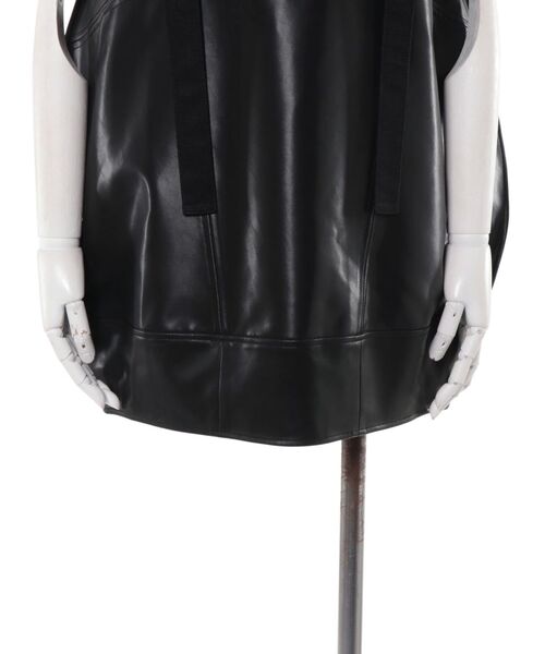UN3D.(アンスリード)の「FAKE LEATHER COCOON LONG CAMI / フェイクレザーコクーンロングキャミ(その他トップス・レディース・グレー/ブラック・38/36)」の16枚目の写真