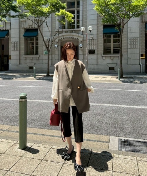 DONOBAN(ドノバン)の「【ANDRESD】nuance button gilet 結婚式 オケージョン セレモニー 二次会 同窓会 ベスト 羽織 パーティー お呼ばれ会(その他トップス・レディース・グレイッシュベージュ/グレー/ブラック・M)」の12枚目の写真