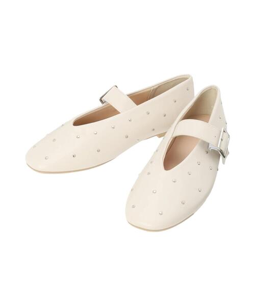 Te chichi TERRASSE（テチチテラス）の「スタッズバレエシューズ《2025autumn catalog item》（その他シューズ・レディース・オフホワイト/シルバー/ブラック・L/M）」の7枚目の写真