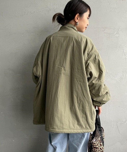 ARMY TWILL（アーミーツイル）の「[ARMY TWILL/アーミーツイル] 別注 中綿入り ケミカルプロテクトジャケット（ミリタリージャケット・レディース・ブラック/カーキ・S/M/L）」の19枚目の写真