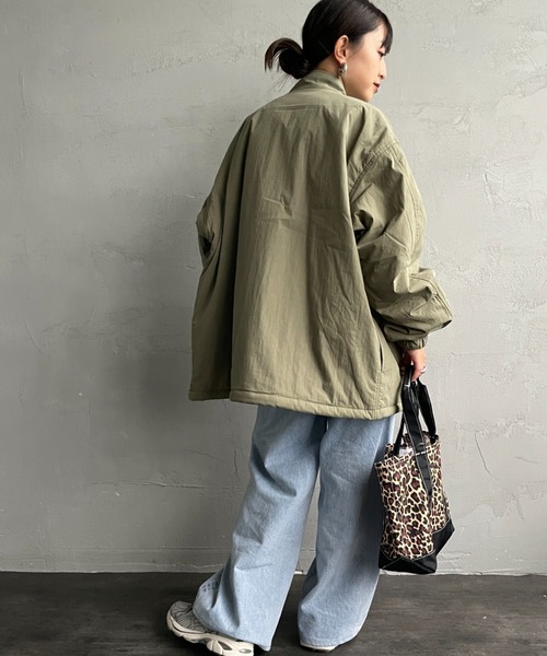 ARMY TWILL（アーミーツイル）の「[ARMY TWILL/アーミーツイル] 別注 中綿入り ケミカルプロテクトジャケット（ミリタリージャケット・レディース・ブラック/カーキ・S/M/L）」の22枚目の写真