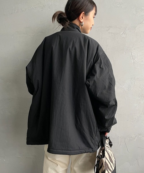 ARMY TWILL（アーミーツイル）の「[ARMY TWILL/アーミーツイル] 別注 中綿入り ケミカルプロテクトジャケット（ミリタリージャケット・レディース・ブラック/カーキ・S/M/L）」の9枚目の写真