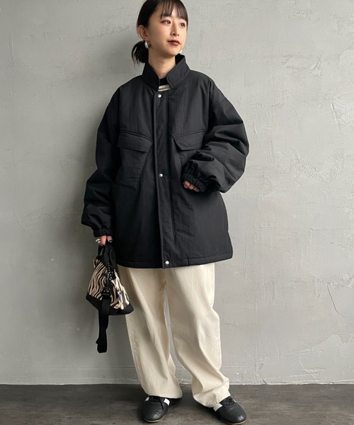 ARMY TWILL（アーミーツイル）の「[ARMY TWILL/アーミーツイル] 別注 中綿入り ケミカルプロテクトジャケット（ミリタリージャケット・レディース・ブラック/カーキ・S/M/L）」の4枚目の写真