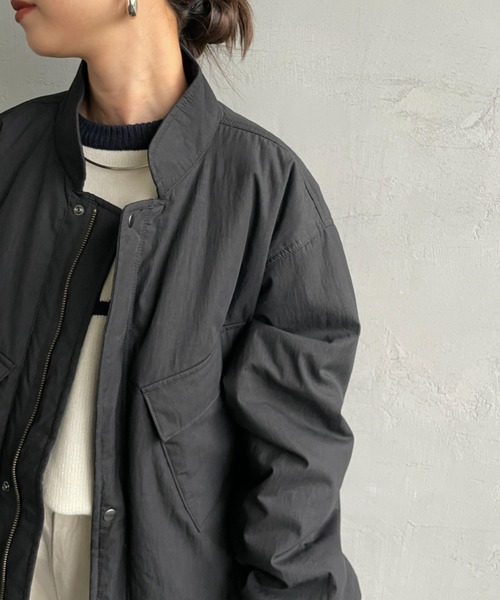 ARMY TWILL（アーミーツイル）の「[ARMY TWILL/アーミーツイル] 別注 中綿入り ケミカルプロテクトジャケット（ミリタリージャケット・レディース・ブラック/カーキ・S/M/L）」の13枚目の写真