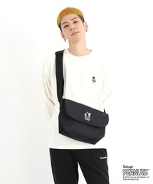 Manhattan Portage（マンハッタンポーテージ）の「CASUAL MESSENGER SLIM BP W/DIV MGNT PEANUTS 25（メッセンジャーバッグ）」