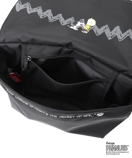 Manhattan Portage（マンハッタンポーテージ）の「CASUAL MESSENGER SLIM BP W/DIV MGNT PEANUTS 25（メッセンジャーバッグ・レディース・ブラック・SMALL）」の9枚目の写真
