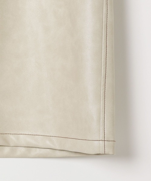 BAYFLOW（ベイフロー）の「[WEB限定／セットアップ対応]フェイクレザースカート（スカート・レディース・オフホワイト/ブラック・SMALL/MEDIUM）」の11枚目の写真