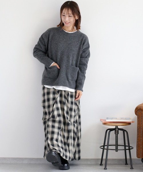 cepo(セポ)の「ウール混ポケットニットプルオーバー(ニット/セーター・レディース・レッド/チャコール/オフホワイト/カーキ・M)」の17枚目の写真