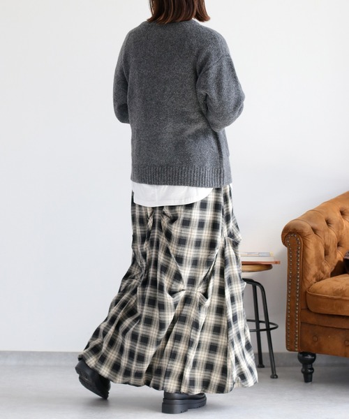 cepo(セポ)の「ウール混ポケットニットプルオーバー(ニット/セーター・レディース・レッド/チャコール/オフホワイト/カーキ・M)」の19枚目の写真