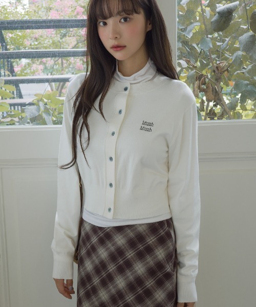 muahmuah(ムーアムーア)の「A'GEM/9 × .kom 『muah muah/ムーアムーア』 COZY ROUND KNIT CARDIGAN/コージーラウンド ニットカーディガン(カーディガン/ボレロ・レディース・アイボリー/ネイビー/グレー/レッド・FREE)」の6枚目の写真
