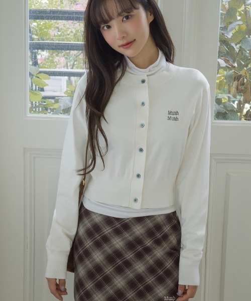 muahmuah(ムーアムーア)の「A'GEM/9 × .kom 『muah muah/ムーアムーア』 COZY ROUND KNIT CARDIGAN/コージーラウンド ニットカーディガン(カーディガン/ボレロ・レディース・アイボリー/ネイビー/グレー/レッド・FREE)」の7枚目の写真