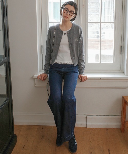 muahmuah(ムーアムーア)の「A'GEM/9 × .kom 『muah muah/ムーアムーア』 COZY ROUND KNIT CARDIGAN/コージーラウンド ニットカーディガン(カーディガン/ボレロ・レディース・アイボリー/ネイビー/グレー/レッド・FREE)」の17枚目の写真